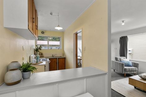 Photo of property in 5/171 Queens Drive, Lyall Bay, Wellington, 6022