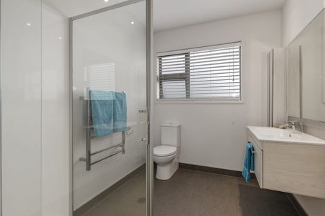 Photo of property in 8 Te Mauri Place, Omaha, 0986