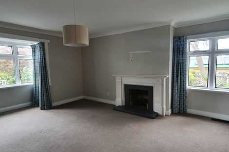 Photo of property in 49 Tio Tio Road, Miramar, Wellington, 6022