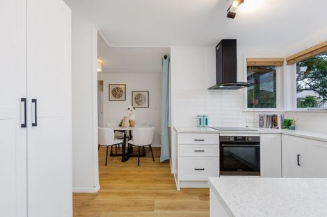 Photo of property in 27a Langton Road, Stanmore Bay, Whangaparaoa, 0932