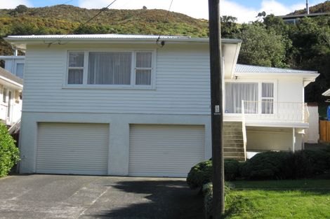 Photo of property in 127 Parkvale Road, Karori, Wellington, 6012