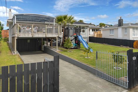 Photo of property in 22 Lynwood Place, Brookfield, Tauranga, 3110