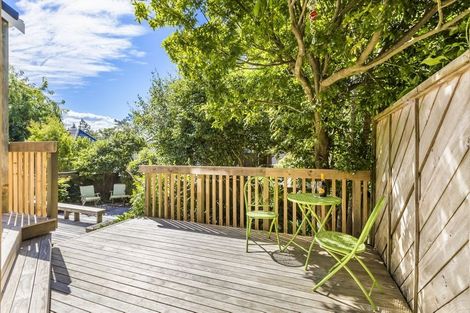 Photo of property in 2/16 Mahara Avenue, Birkenhead, Auckland, 0626