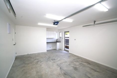 Photo of property in 5 Waterloo Place, Westown, New Plymouth, 4310