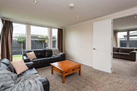Photo of property in 23 Woodhaven Place, Parklands, Christchurch, 8083