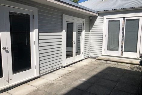 Photo of property in 4/6 Defoe Place, Waltham, Christchurch, 8023