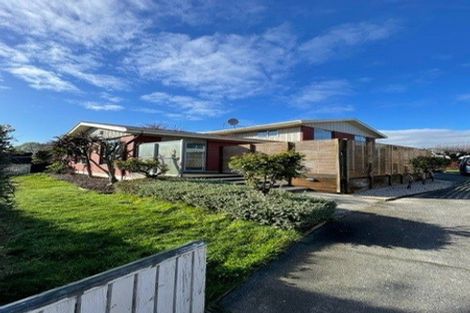Photo of property in 9 Powell Crescent, Ilam, Christchurch, 8041