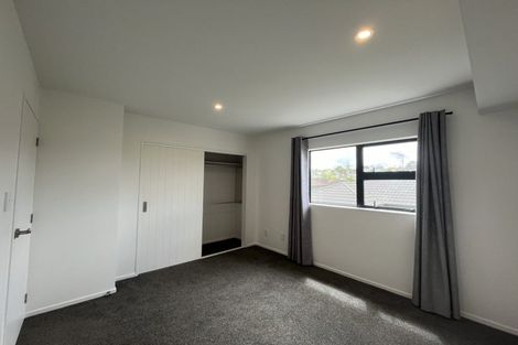 Photo of property in 96d Triangle Road, Massey, Auckland, 0614