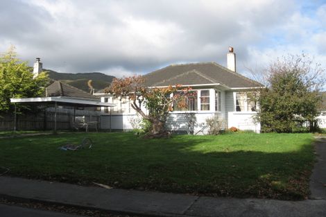 Photo of property in 82 Kowhai Street, Naenae, Lower Hutt, 5011