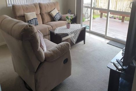 Photo of property in 69 Travis View Drive, Fairview Heights, Auckland, 0632