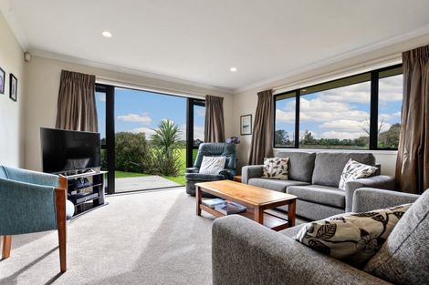 Photo of property in 12 Peninsula Point, Huntington, Hamilton, 3210