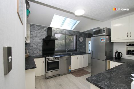 Photo of property in 31 Queen Street, Brighton, Dunedin, 9035