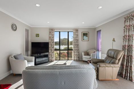 Photo of property in 12 Mcgregor Place, Paraparaumu, 5032
