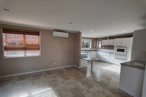 Photo of property in 32 Colum Place, Bucklands Beach, Auckland, 2014