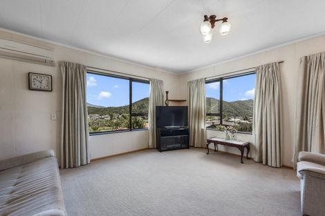 Photo of property in 6 Moana View Road, Waikawa, Picton, 7220