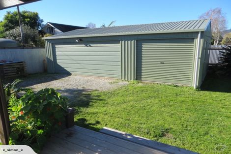 Photo of property in 140 Commercial Street, Takaka, 7110