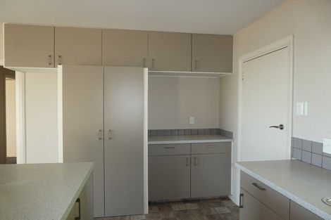 Photo of property in 1/98 Moncks Spur Road, Redcliffs, Christchurch, 8081