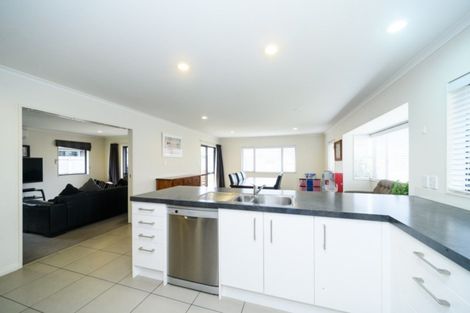Photo of property in 2 Rose Place, Awapuni, Palmerston North, 4412