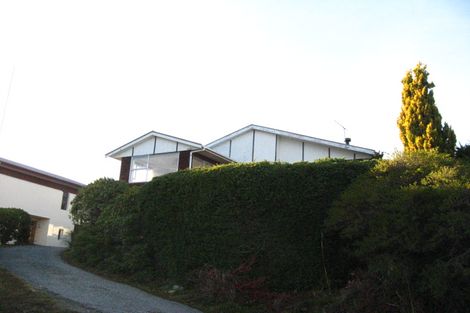 Photo of property in 17 Bay View Road, Kelvin Heights, Queenstown, 9300