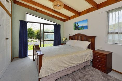 Photo of property in 5 Bill Nolan Place, Mahia, 4198