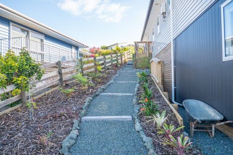 Photo of property in 21 Christine Drive, Coopers Beach, 0420
