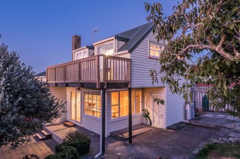 Photo of property in 4 Gavin Road, Raumati Beach, Paraparaumu, 5032