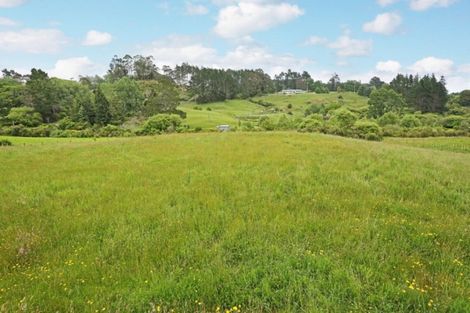 Photo of property in 135 Chamberlain Road, Bombay, 2675