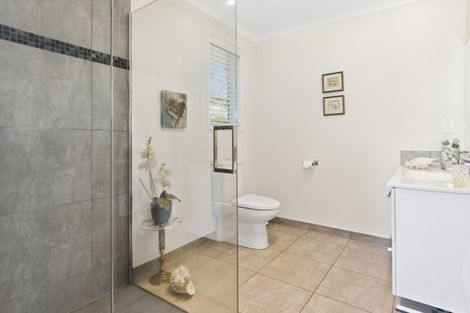 Photo of property in 18 Tranquil Grove, Omokoroa, 3114