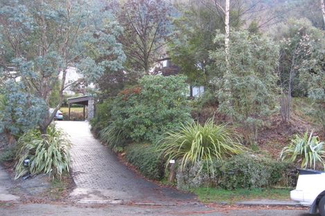 Photo of property in 19 Wye Place, Fernhill, Queenstown, 9300