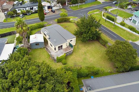 Photo of property in 28 Ferry Parade, Herald Island, Auckland, 0618