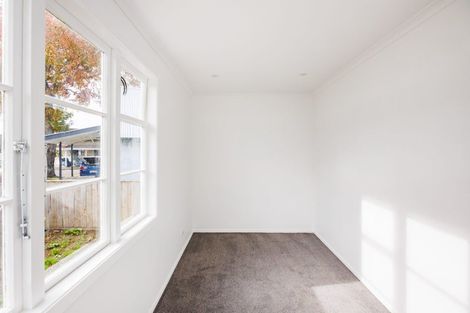 Photo of property in 73 Rangiora Avenue, Roslyn, Palmerston North, 4414