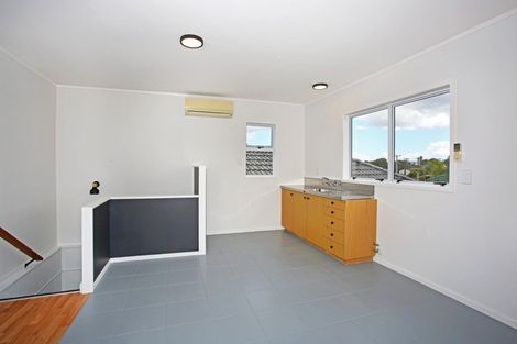 Photo of property in 21 View Road, Papakura, 2110