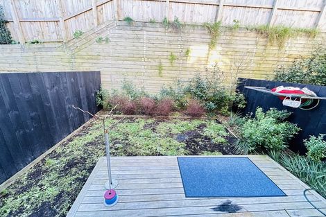 Photo of property in 22 Tukari Lane, Mangere Bridge, Auckland, 2022