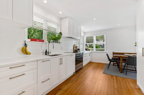 Photo of property in 121 Taikata Road, Te Atatu Peninsula, Auckland, 0610