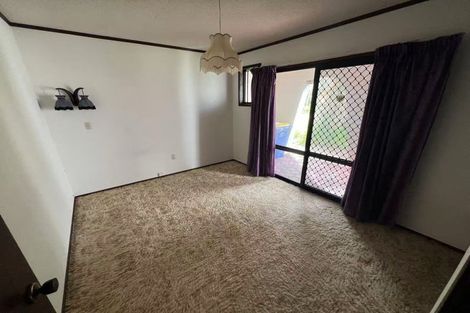 Photo of property in 56 Balmain Road, Chatswood, Auckland, 0626