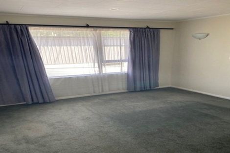 Photo of property in 32 Collins Avenue, Tawa, Wellington, 5028