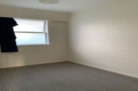 Photo of property in 20 Lake Road, Northcote, Auckland, 0627