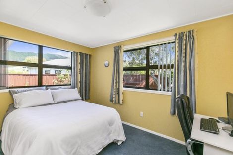 Photo of property in 150 Tilley Road, Paekakariki, 5034