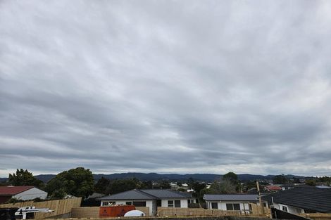 Photo of property in 10 Kaikoura Street, Henderson, Auckland, 0612