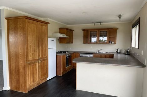 Photo of property in 2/20a Rawene Road, Birkenhead, Auckland, 0626