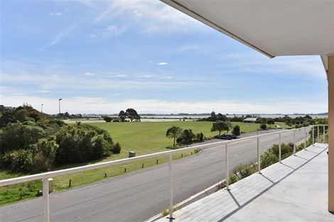 Photo of property in 122 Mccormacks Bay Road, Redcliffs, Christchurch, 8081