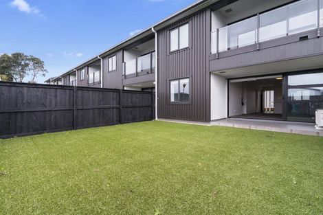 Photo of property in 1n/4045 Great North Road, Glen Eden, Auckland, 0602