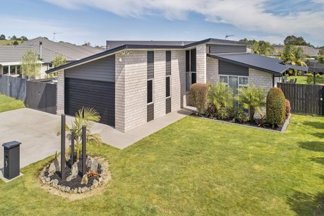 Photo of property in 5 Vivien Place, Patumahoe, Pukekohe, 2679