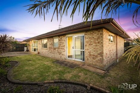 Photo of property in 28 Richfield Crescent, Westgate, Auckland, 0614