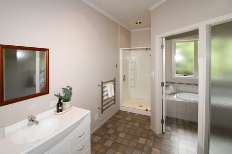 Photo of property in 3 Rexwood Estate, Carterton, 5713