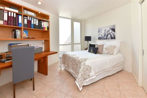 Photo of property in 20 Pacific Parade, Army Bay, Whangaparaoa, 0930