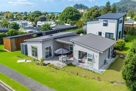 Photo of property in 5 Ross Place, Whiritoa, Whangamata, 3691
