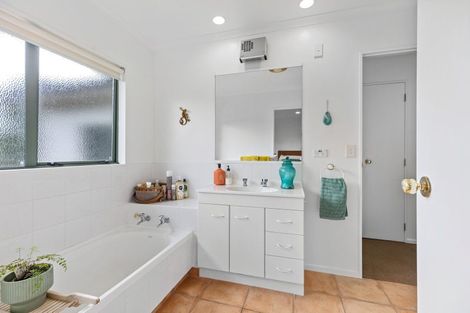 Photo of property in 23 Solander Drive, Welcome Bay, Tauranga, 3112