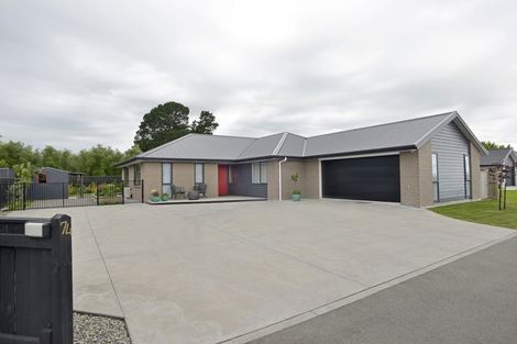 Photo of property in 72 Feist Street, Carterton, 5713