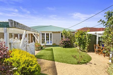 Photo of property in 98 Ironside Road, Johnsonville, Wellington, 6037